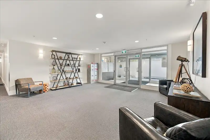 313 14550 WINTER CRESCENT - photo 4 of 25