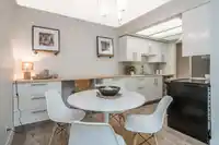 303 1360 MARTIN STREET - thumbnail 2