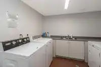 303 1360 MARTIN STREET - thumbnail 23
