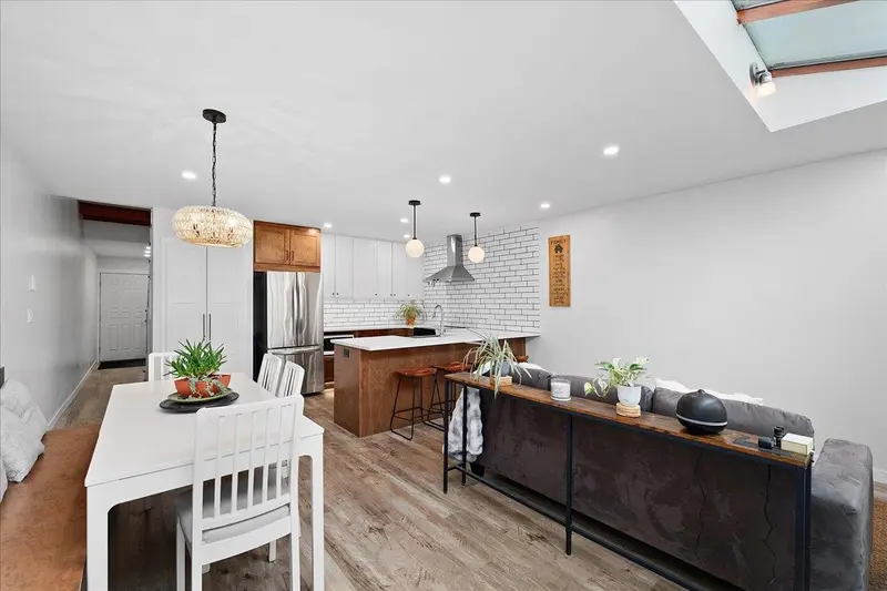 4975 RIVER REACH - photo 1 of 25