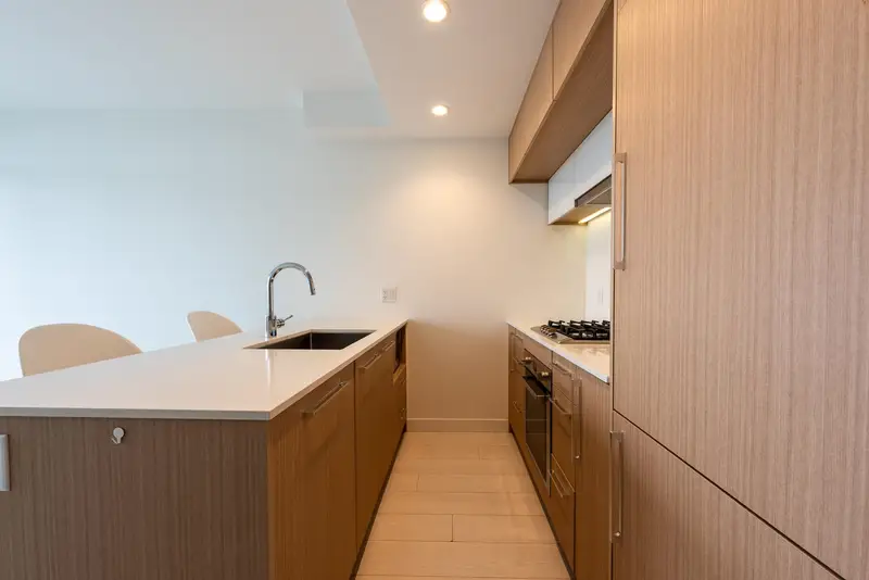 1008 5580 NO. 3 ROAD - photo 4 of 21