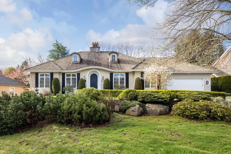 14048 30 AVENUE - photo 1 of 40