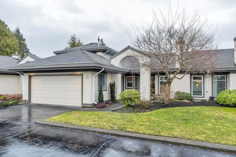 2 12923 17 AVENUE - photo 3 of 38