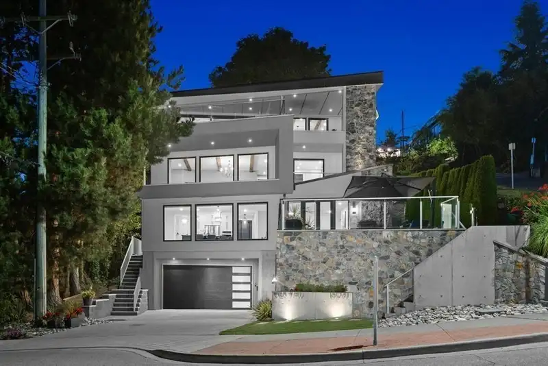 15031 VICTORIA AVENUE - photo 1 of 40