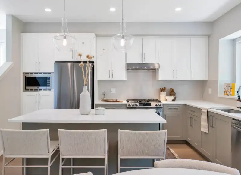 124 1833 165A STREET - photo 1 of 16