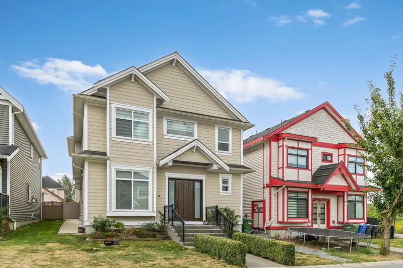 27916 CONDUCTOR DRIVE - photo 2 of 25