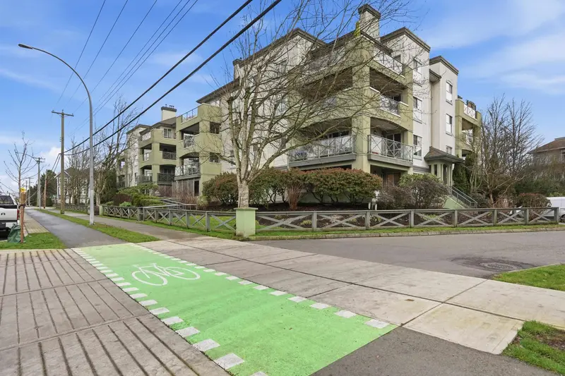 105 20110 MICHAUD CRESCENT - photo 2 of 25