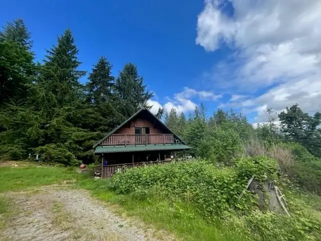 13524 SUNSHINE COAST HIGHWAY - photo 2 of 17