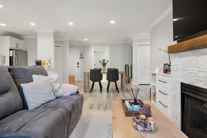 104 15213 PACIFIC AVENUE - photo 3 of 28