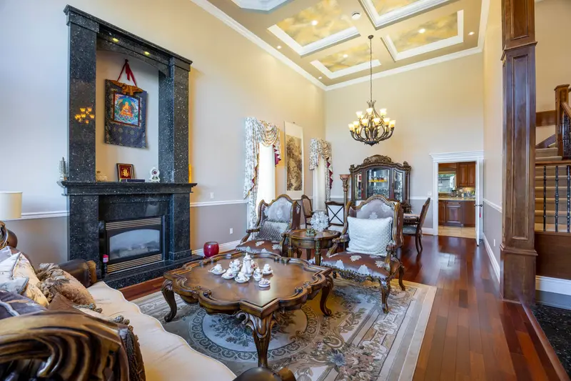 6860 DONALD ROAD - photo 4 of 25