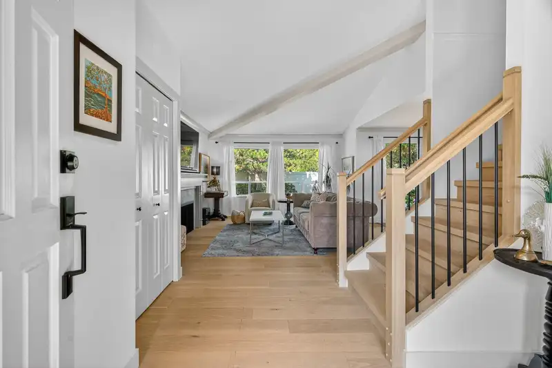 116 15121 19 AVENUE - photo 3 of 25