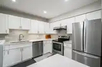 103 15290 THRIFT AVENUE - thumbnail 1