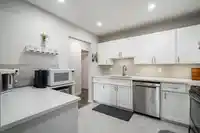 103 15290 THRIFT AVENUE - thumbnail 3
