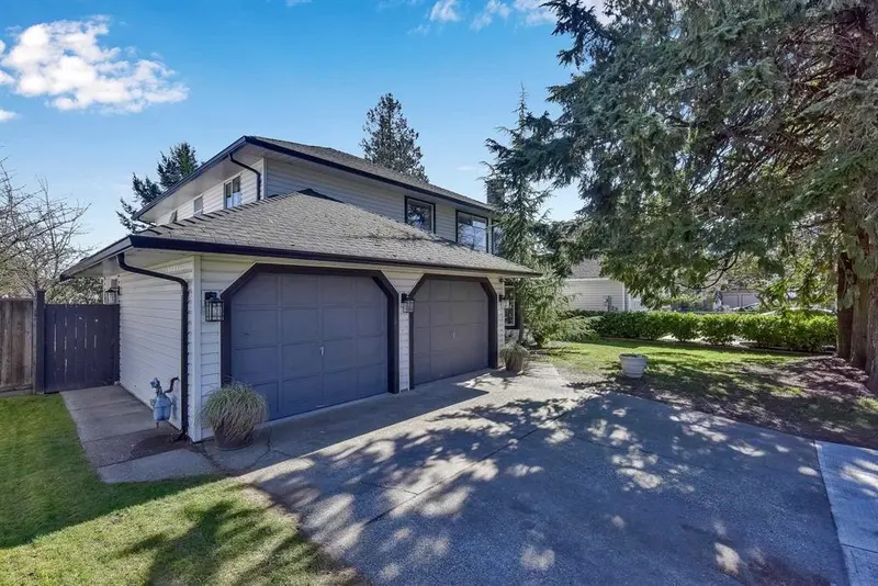 6074 188 STREET - photo 2 of 25