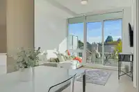 406 1342 JOHNSTON ROAD - thumbnail 12