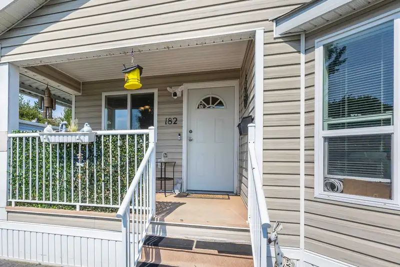182 1840 160 STREET - photo 1 of 39