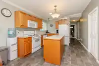 182 1840 160 STREET - thumbnail 4