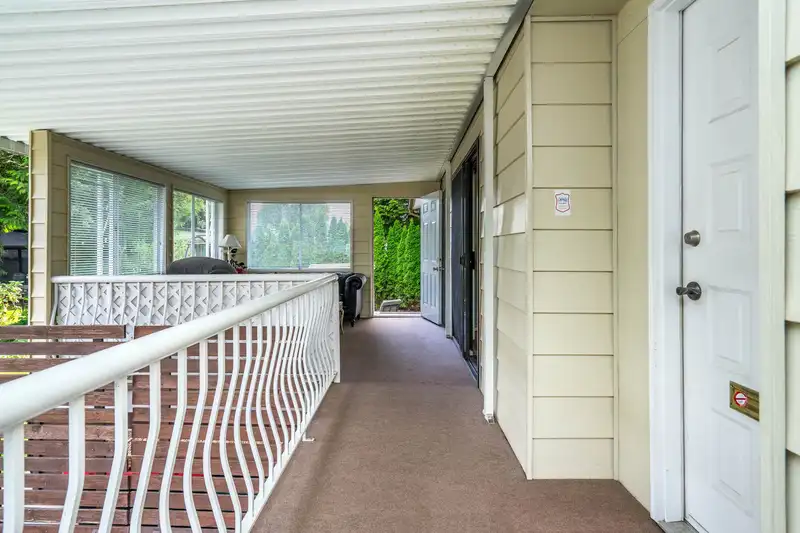 333 1840 160 STREET - photo 4 of 40