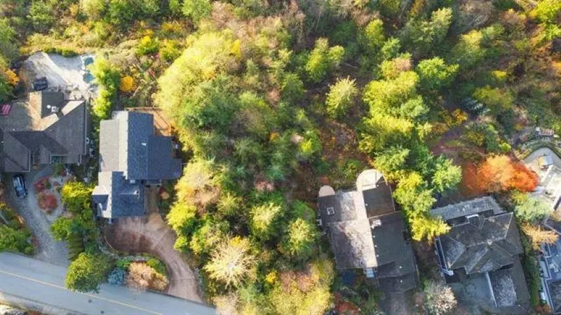 158 FURRY CREEK DRIVE - photo 4 of 5