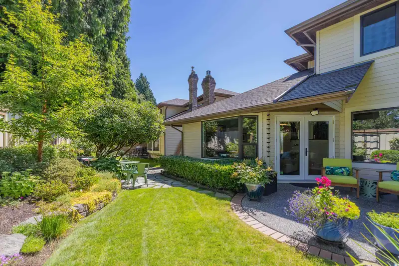 1 1878 SOUTHMERE CRESCENT - photo 1 of 40