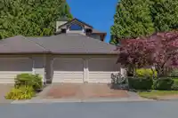 1 1878 SOUTHMERE CRESCENT - thumbnail 2