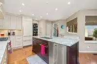1 1878 SOUTHMERE CRESCENT - thumbnail 4