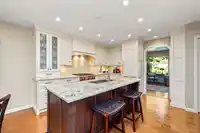 1 1878 SOUTHMERE CRESCENT - thumbnail 7