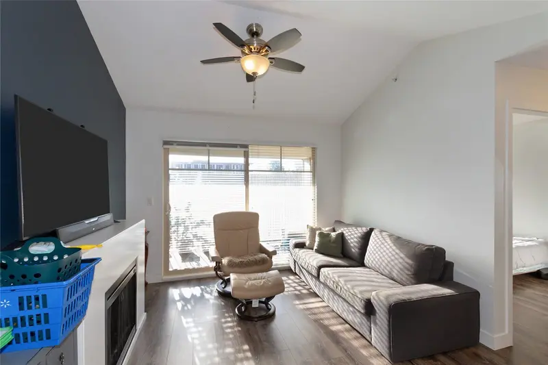 419 12248 224 STREET - photo 3 of 22