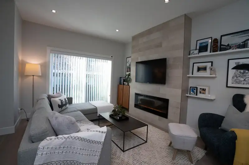 80 16336 23A AVENUE - photo 1 of 37