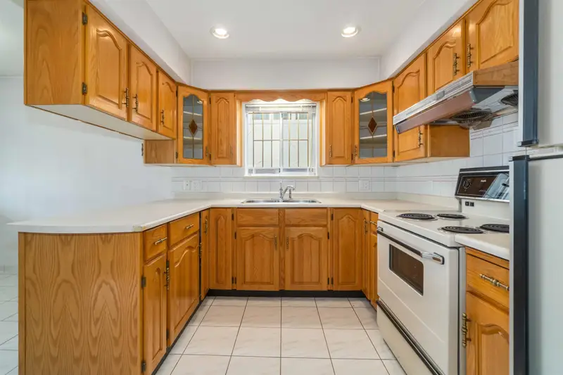 2667 E 47TH AVENUE - photo 2 of 25