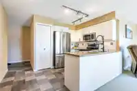 405 2511 KING GEORGE BOULEVARD - thumbnail 6