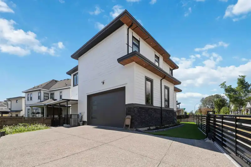 1896 167 STREET - photo 4 of 32