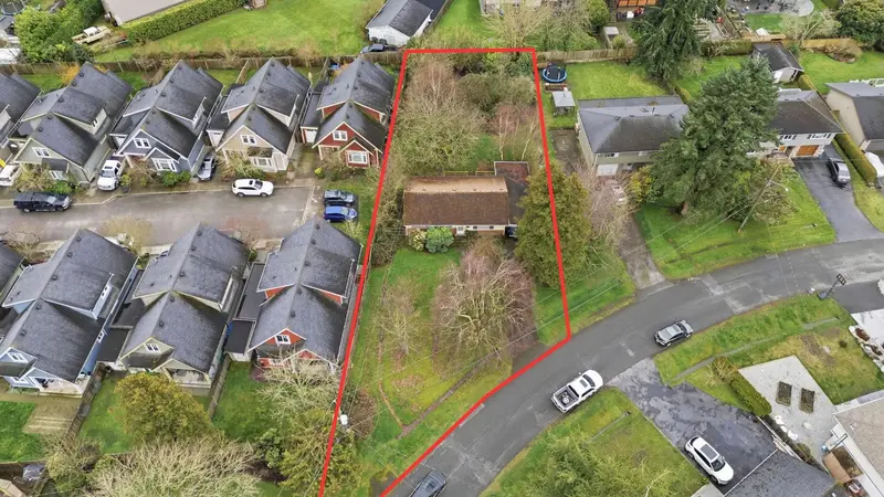 5186 MASSEY DRIVE - photo 1 of 8