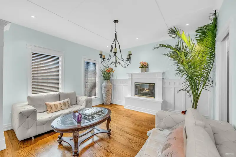 13371 21A AVENUE - photo 4 of 40