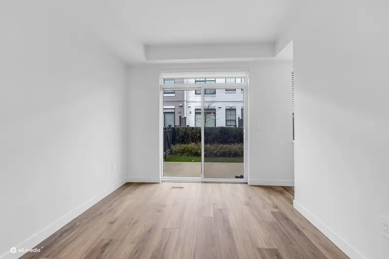 49 2774 MOTROSE AVENUE - photo 4 of 17