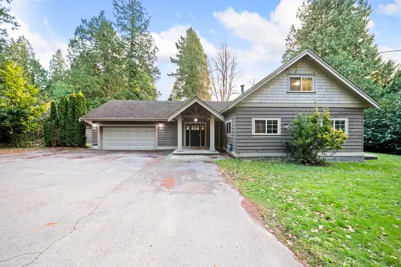 12686 20 AVENUE - photo 4 of 22