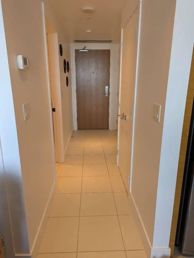 605 1473 JOHNSTON ROAD - photo 3 of 7