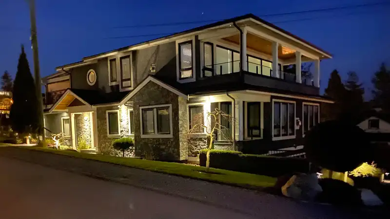 932 ASH STREET - photo 2 of 32