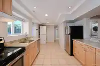 14476 17 AVENUE - thumbnail 16