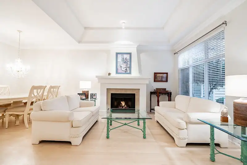 93 15500 ROSEMARY HEIGHTS CRESCENT - photo 4 of 39