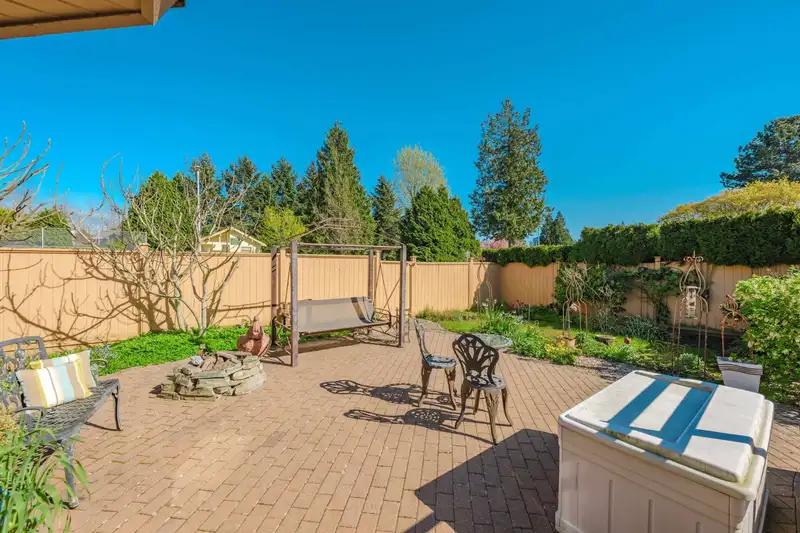 14994 20A AVENUE - photo 3 of 40