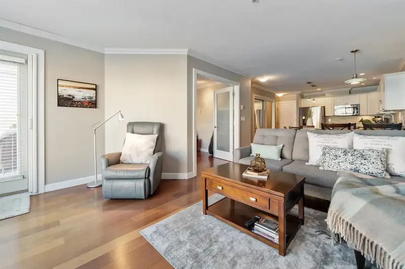 303 1153 VIDAL STREET - photo 2 of 23