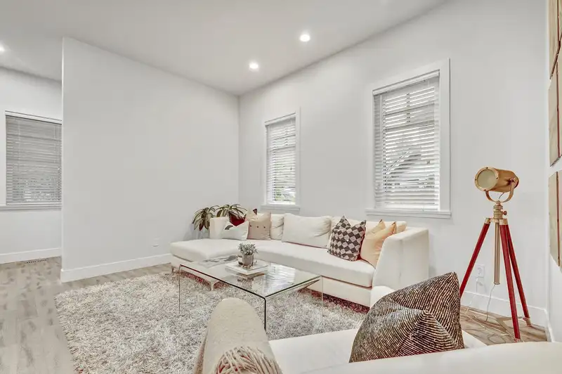 27 3122 160 STREET - photo 3 of 34