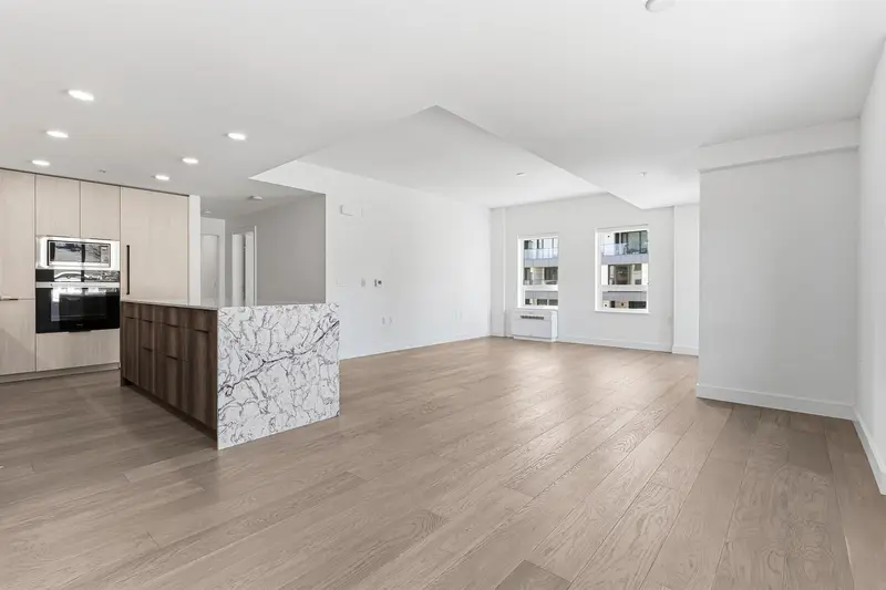 301 3590 W 39TH AVENUE - photo 1 of 23