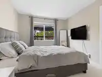 215 15735 CROYDON DRIVE - thumbnail 13