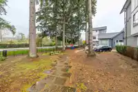 4 16760 25 AVENUE - thumbnail 32