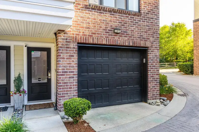65 15588 32 AVENUE - photo 3 of 40