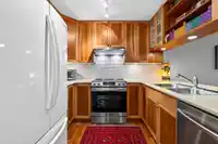215 15392 16A AVENUE - thumbnail 3