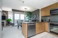 1106 15152 RUSSELL AVENUE - thumbnail 6