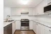137 16335 14 AVENUE - thumbnail 3